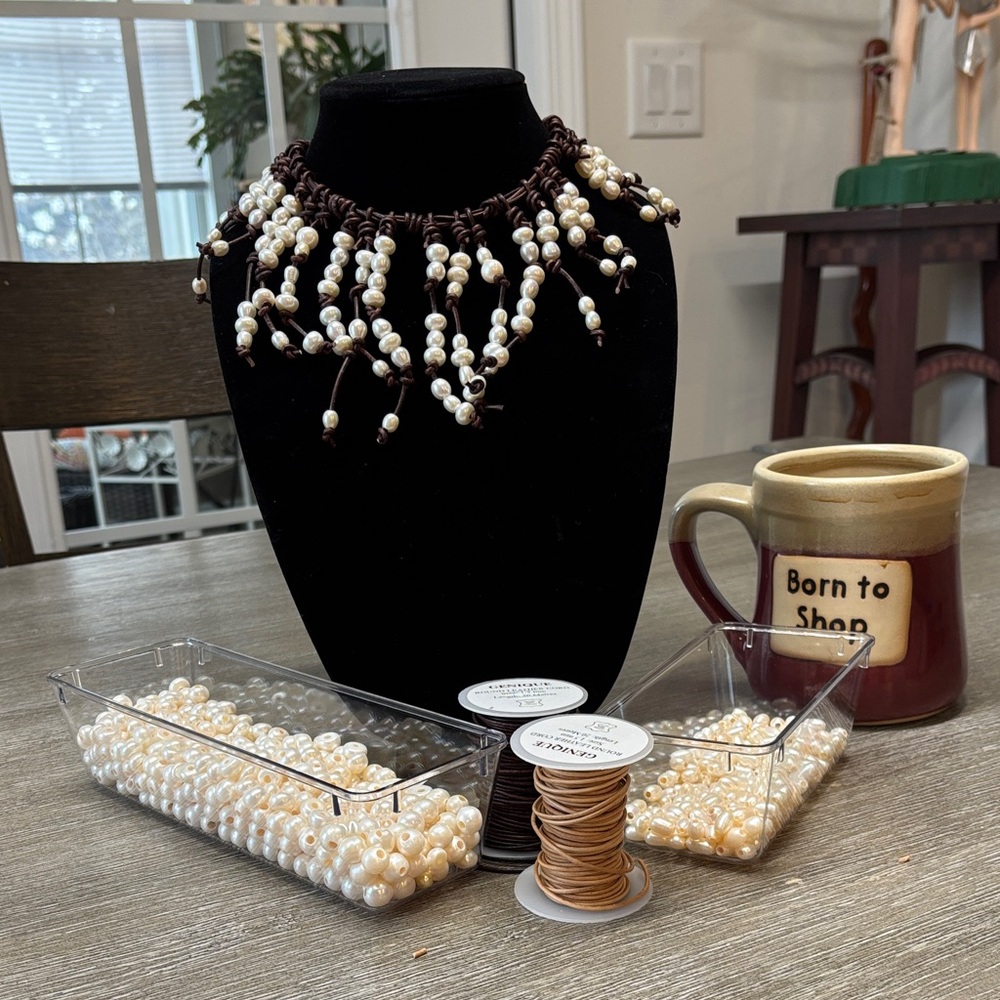 Elegant Freshwater  Pearl Necklace with Brown leather